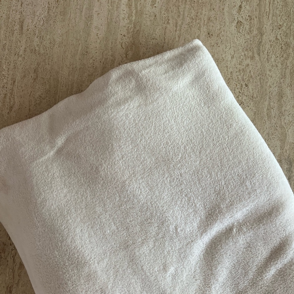 Calvin Klein Blanket - Picture 7 of 13